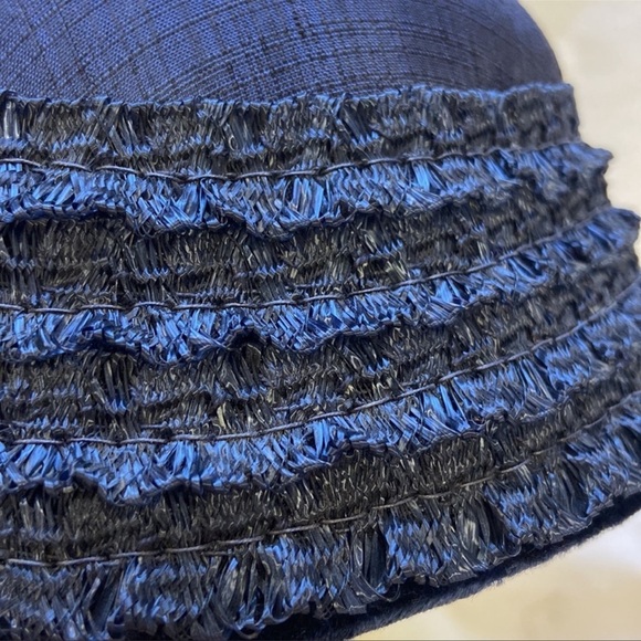 Vintage Navy Blue Hat Tiered‎ Straw Ruffles w/Felt Detail Church-Art Women’s